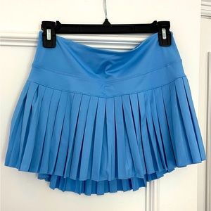 Gold Hinge Blue Skirt Size M